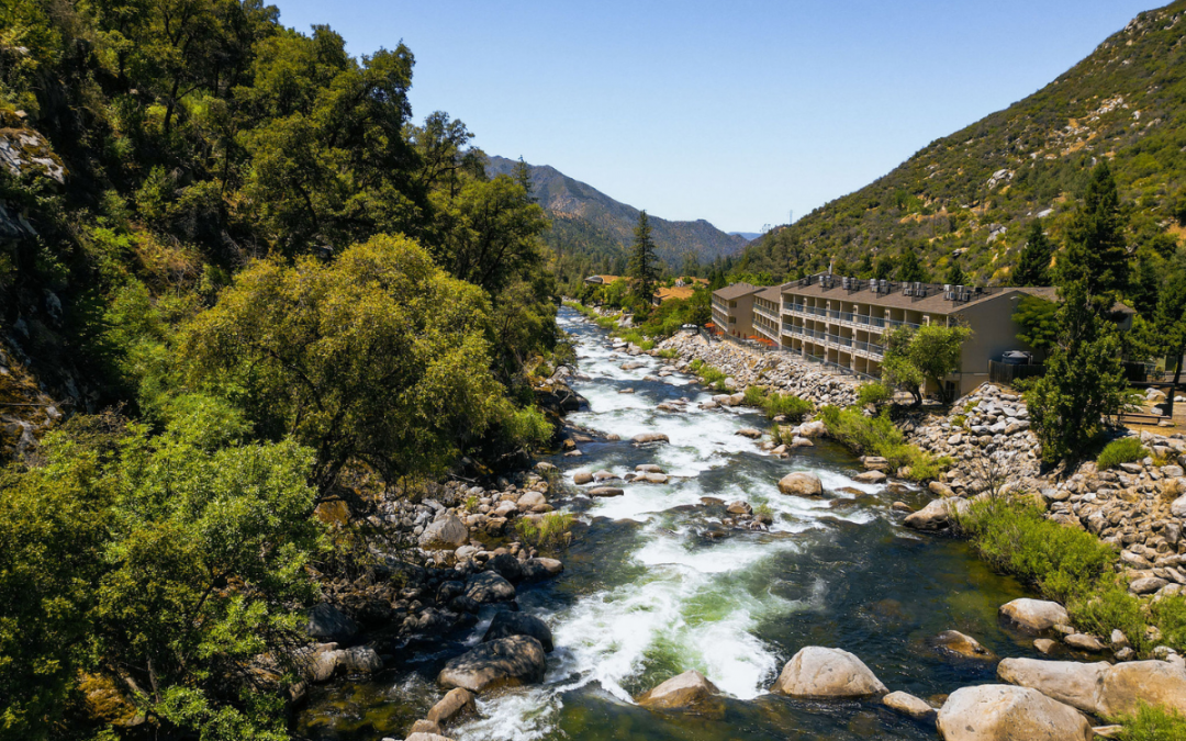 5 Reasons Why You Should Stay at Yosemite View Lodge