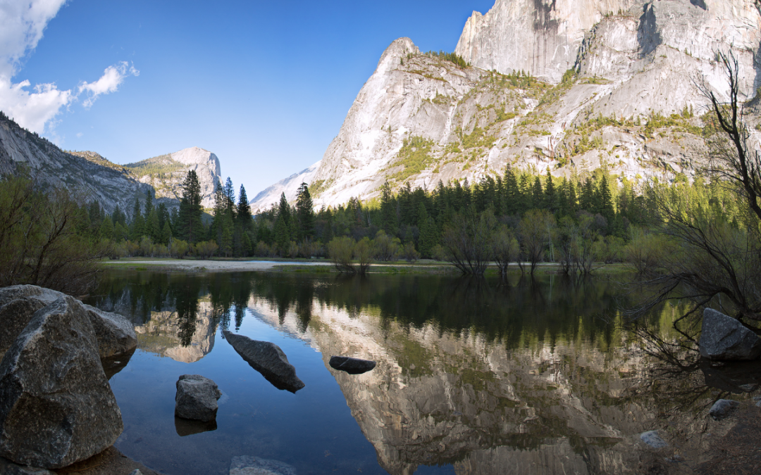 4 Beautiful & Easy Hiking Trails in Yosemite