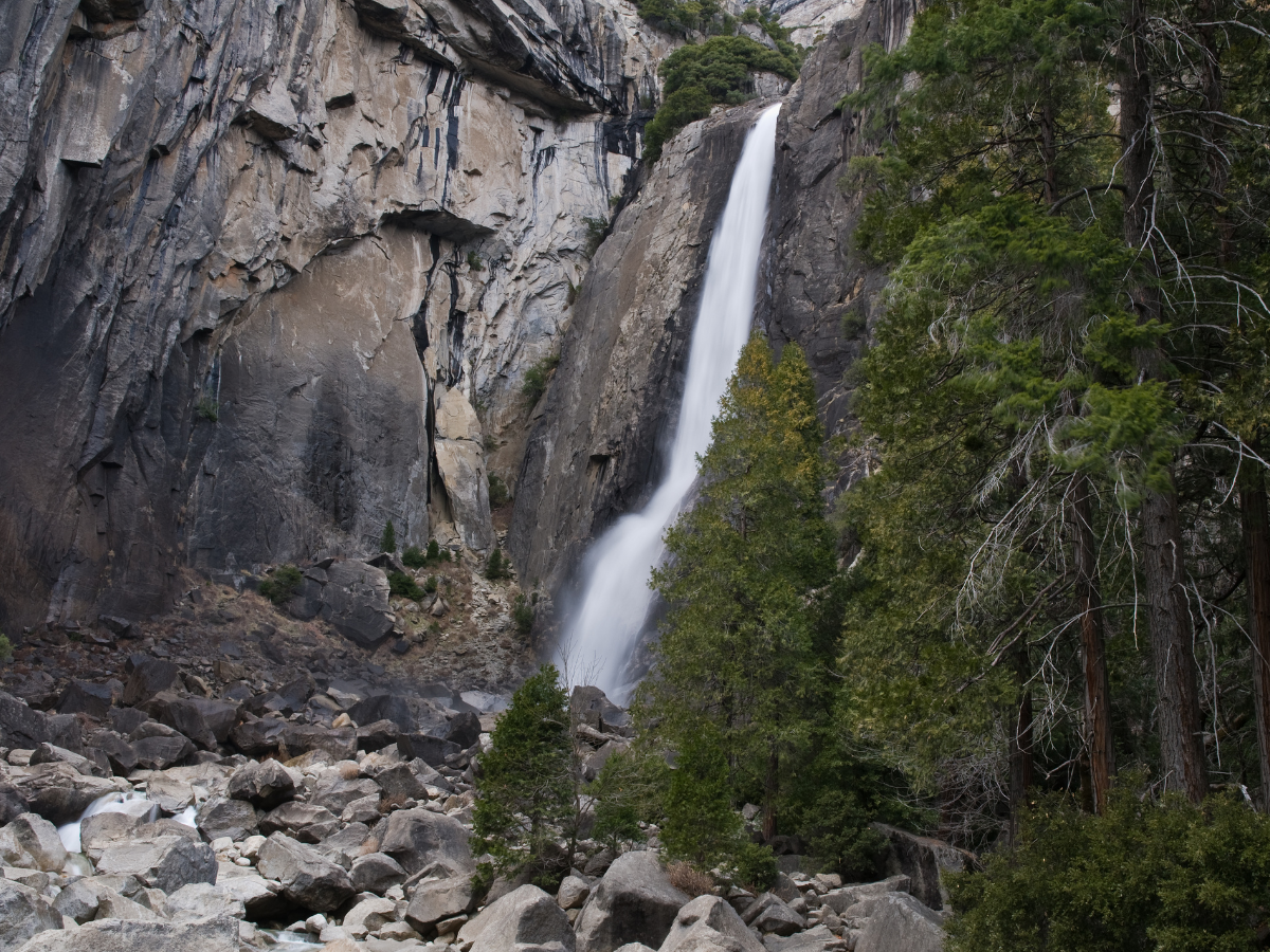 Lower Yosemite Falls Trail