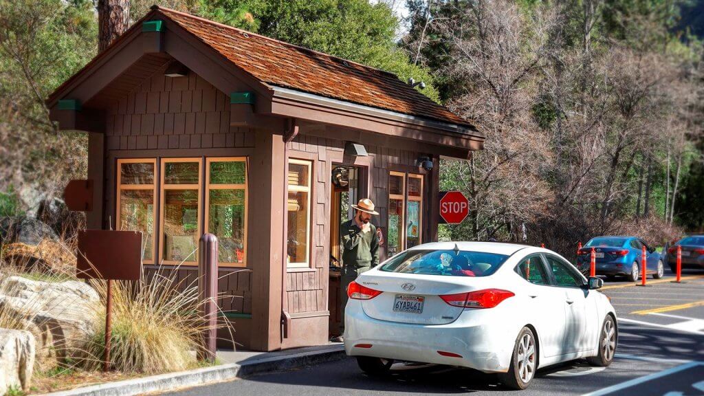 Entrance of yosemite national park at arch rock